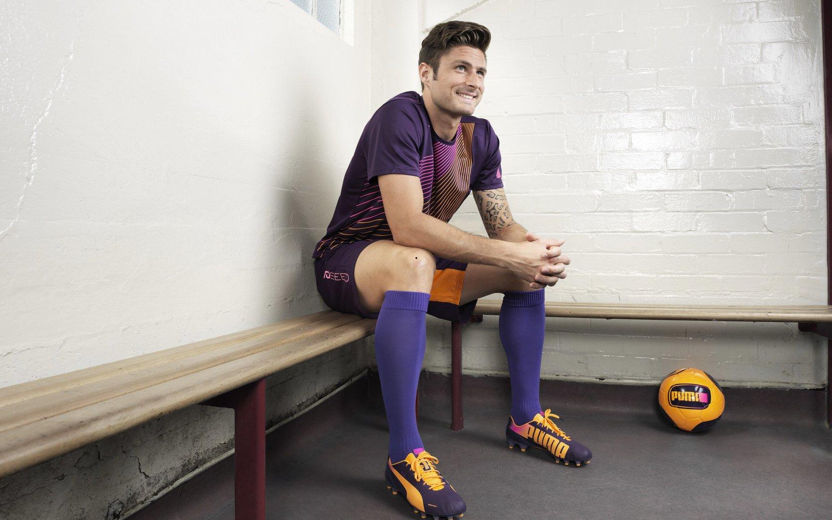 时光回溯的哨声，当VAR的如果照进足球历史的尘埃